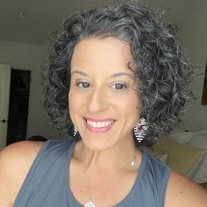 Meet your Posher, Janelle